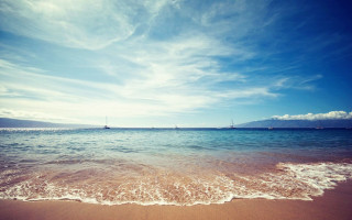 Beach waves boat horizon ocean 2 - beach free wallpaper