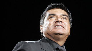 Man suit tie looking up 2 - ignacio fernandez rio free wallpaper