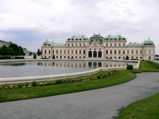 Large building pond walkway leading - a pond in front free wallpaper