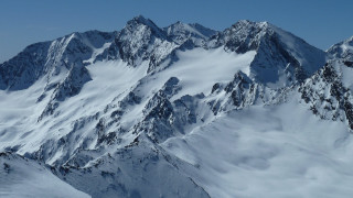 Snowy mountain range clouds clear - clear free wallpaper