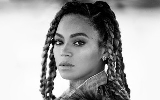 Woman long hair fur coat 8 - symmetrical free wallpaper for desktop