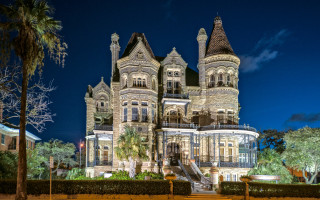 Large building tower clock night 5 - victorian free wallpaper