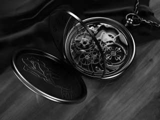 Pocket watch black white photo - a chain free wallpaper for desktop
