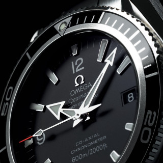 Watch black face red second - new objectivity free wallpaper for tablet