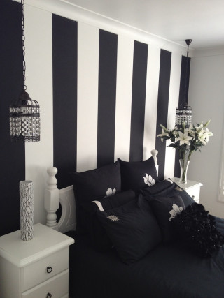 Black white bedroom striped wall - high free wallpaper for mobile