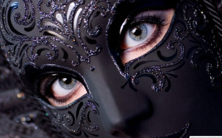 Close up black mask blue - a black mask free wallpaper