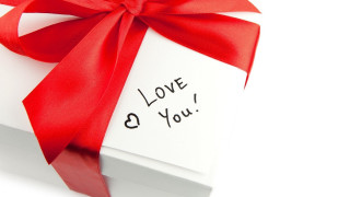 White box red ribbon love - a white box free wallpaper