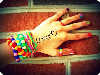 Woman hand tattoo colours heart - colourful free wallpaper