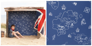 Child hut beach british flag - a child free wallpaper