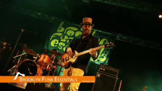 Man playing guitar on stage - a man playing free wallpaper