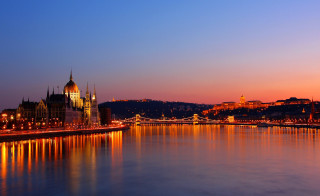 Water bridge night city lights - danube school free wallpaper for desktop