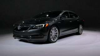 Black car showroom dark room - a white floor free wallpaper