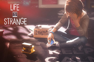 Woman sitting box toy truck - strange free wallpaper