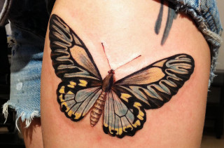 Butterfly tattoo woman thigh image - realistic free wallpaper