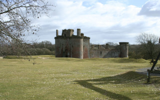 Castle clocktower field tree foreground - a large castle free wallpaper