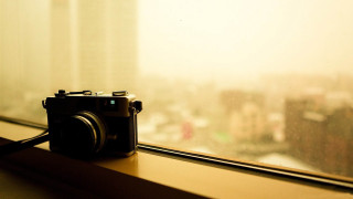 Camera window sill city view - lomography free wallpaper