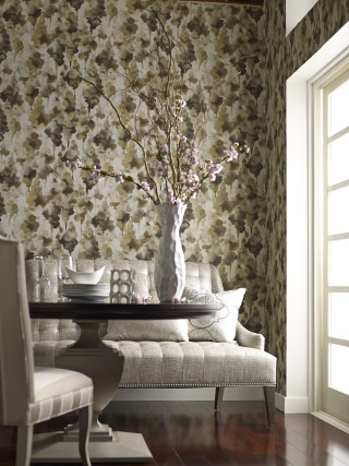 Vase flowers table room couch - a couch and a table free wallpaper for mobile