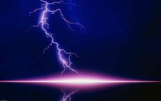 Lightning bolt sky water reflection 2 - volumetric lightning free wallpaper