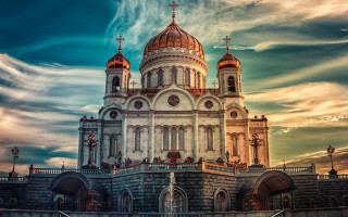 Cathedral golden dome fence cityscape - golden free wallpaper
