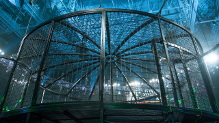 Large metal structure circular design - mesh wire free wallpaper
