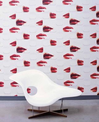 White chair red lips wall - front of a wall free wallpaper