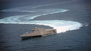 Military ship ocean water small - a line free wallpaper