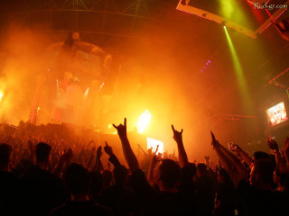 Concert crowd hands up stage 8 - epsylon point free wallpaper