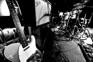 Black white guitar drums recording - dave allsop free wallpaper