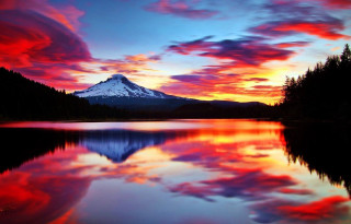 Mountain lake sunset reflection colorful - the water and trees free wallpaper for desktop