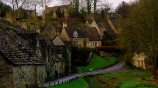 Village river buildings road bridge - free landscape wallpaper