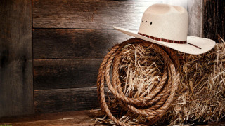 Cowboy hat rope wooden floor 2 - a cowboy hat free wallpaper