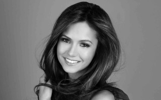 Fantastically beautiful black and white - free portrait wallpaper