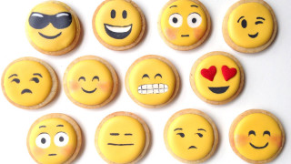 Cookies faces heart bunch fun - different color free wallpaper