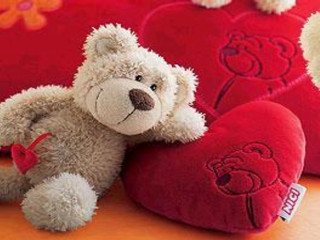 Teddy bear table hearts back - two heart free wallpaper