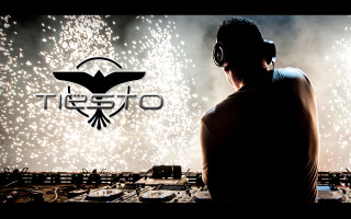 Dj headphones stage fireworks tiesto - a dj free wallpaper