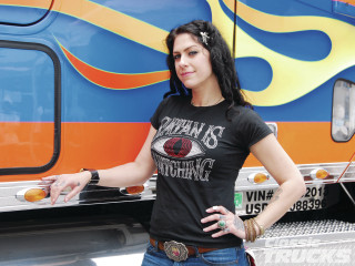 Woman bus hands hips standing - amy weber free wallpaper