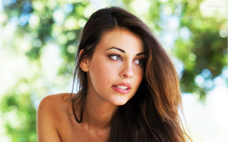 Woman long hair tree background - olive skin free wallpaper