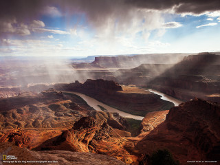 River canyon mountains clouds sunbeam - a sunbeam in the distance free wallpaper