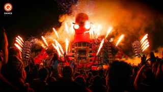 Crowd fireworks night red hydrant - maximalism free wallpaper