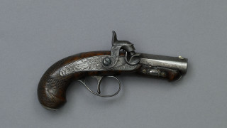 Silver wood revolver black handle - a black handle free wallpaper