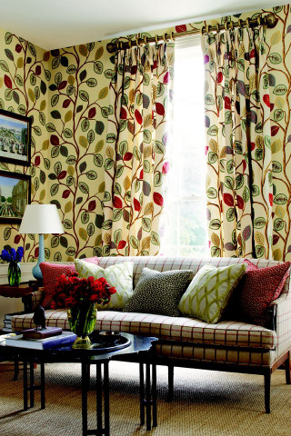 Living room couch table flowers - free rain wallpaper for mobile