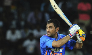 Man holding bat stadium crowd - his hands in free wallpaper