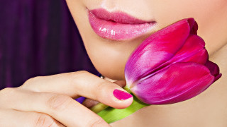 Woman flower mouth purple background - airbrush free wallpaper