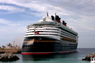 Cruise ship water dock boat - disney free wallpaper