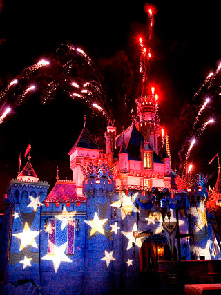 Castle fireworks flag clock tower - free new year wallpaper for mobile