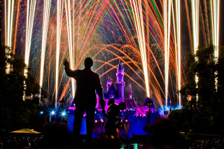 Man castle fireworks sky background - the sky behind free wallpaper