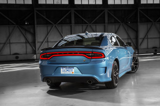 Blue dodge charger garage license - a license plate free wallpaper