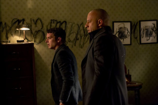 Two men room lamp bikes - a lamp free wallpaper for desktop