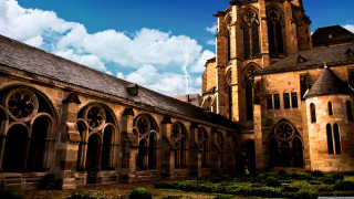 Large building clock tower cloudy 4 - a garden in front free wallpaper