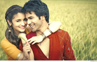 Man woman field grass smiling - free love wallpaper for desktop